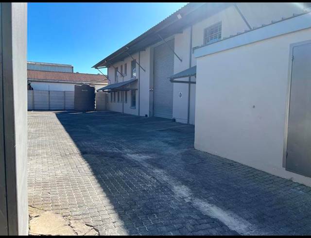 INDUSTRIAL PROPERTY TO RENT IN PAARDEN EILAND
